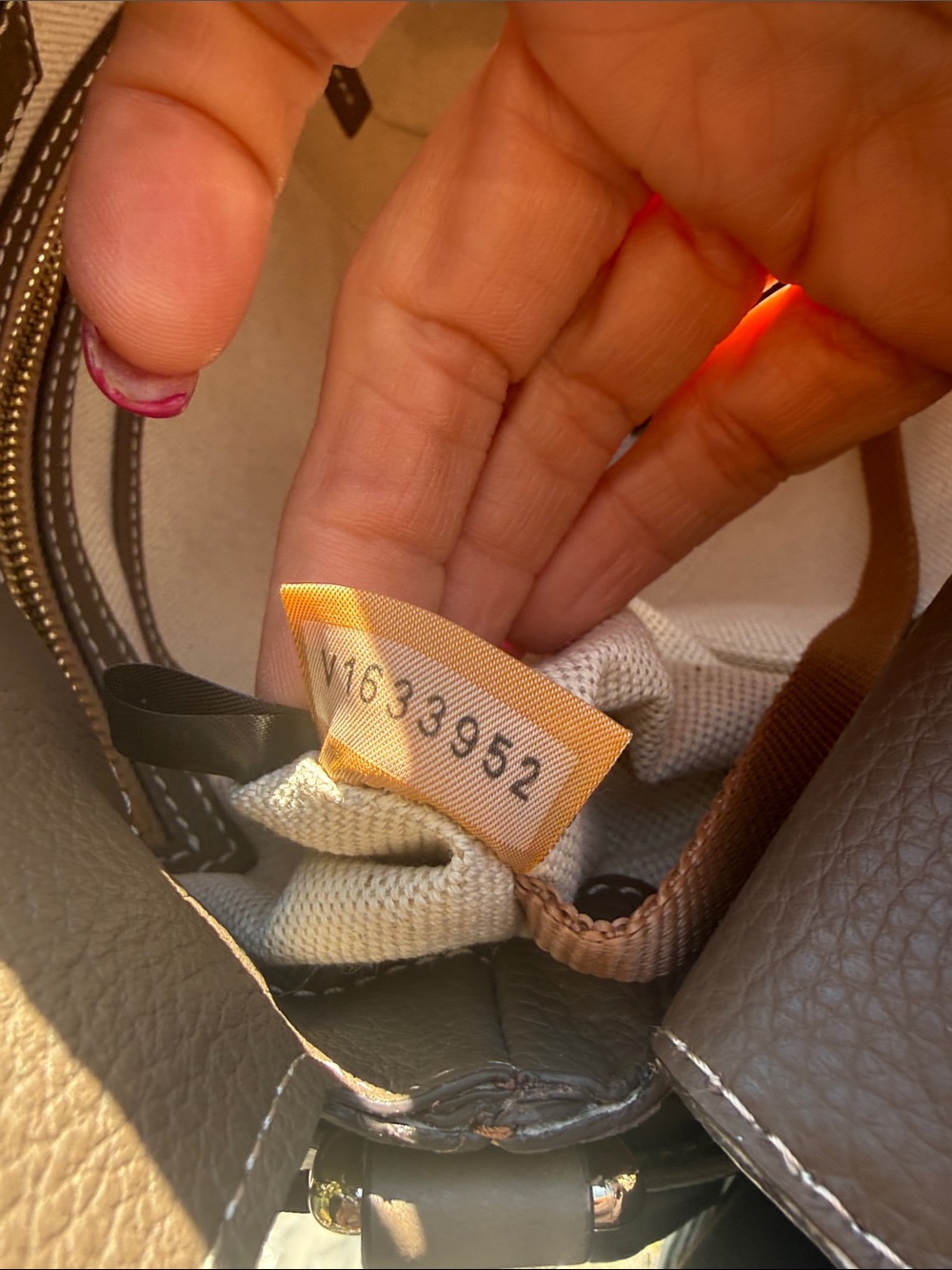 Dooney and Bourke sorrento satchel - Picture 8 of 9